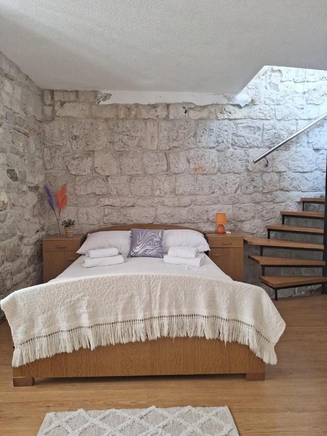 Apartment Tonka Трогир Екстериор снимка