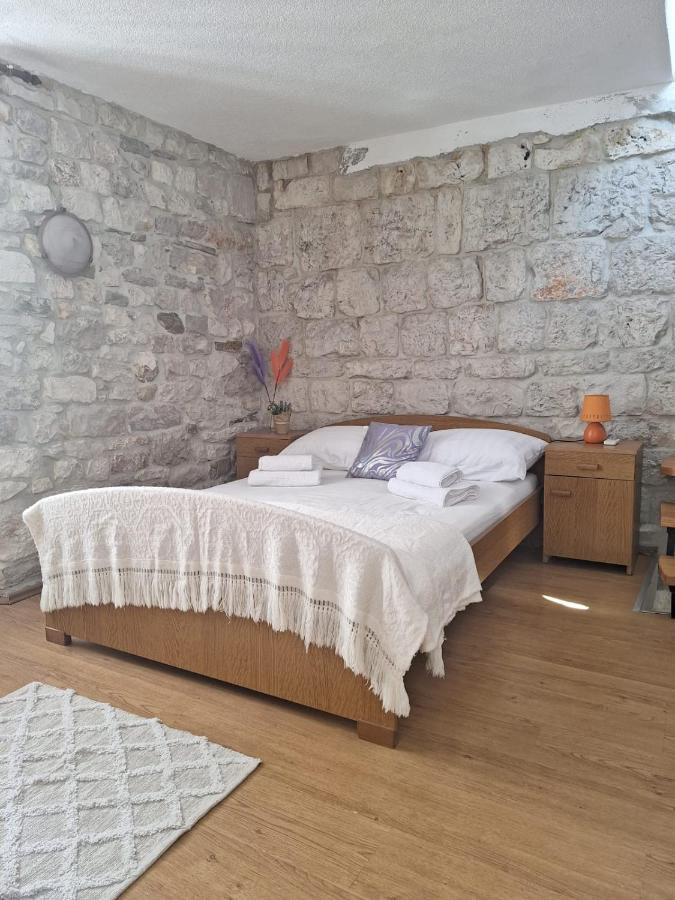 Apartment Tonka Трогир Екстериор снимка